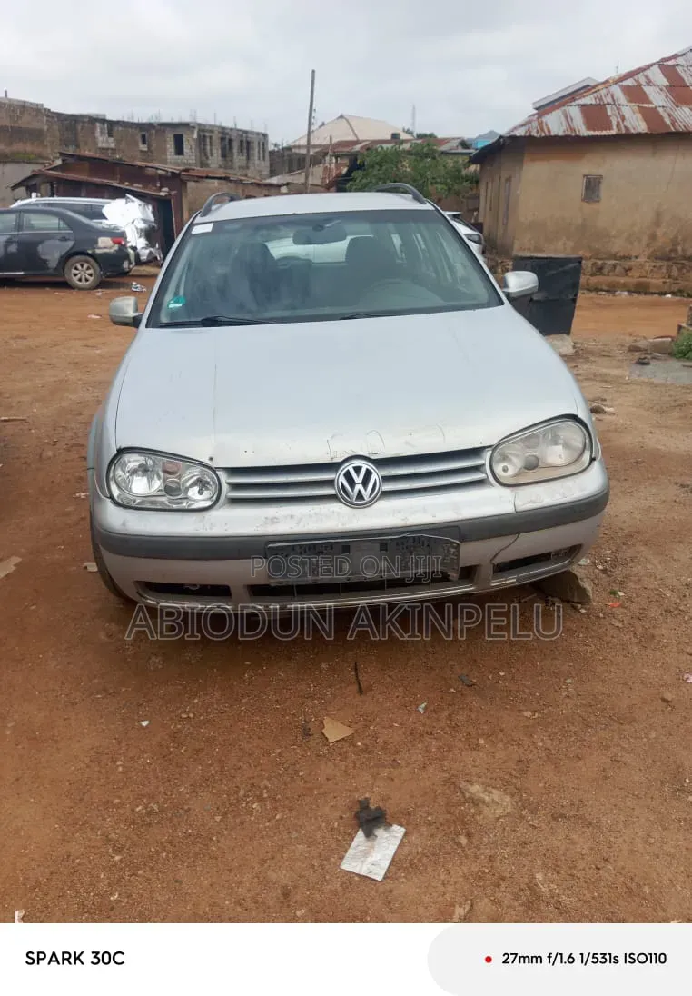 Volkswagen Golf 2001 Silver
