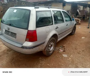 Volkswagen Golf 2001 Silver