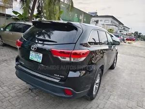Toyota Highlander 2016 Black