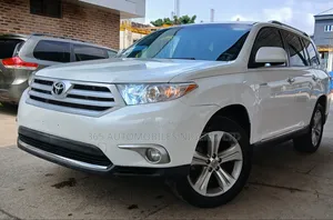 Toyota Highlander Limited 2012 White