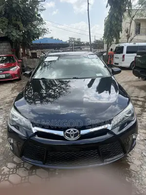 Toyota Camry SE 4dr Sedan (2.5L 4cyl 6A) 2015 Blue