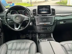 Mercedes-Benz GLE-Class 2016 Black