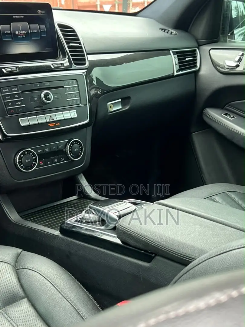 Mercedes-Benz GLE-Class 2016 Black