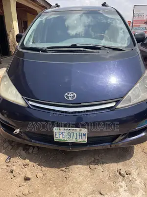 Toyota Previa 2006 Blue