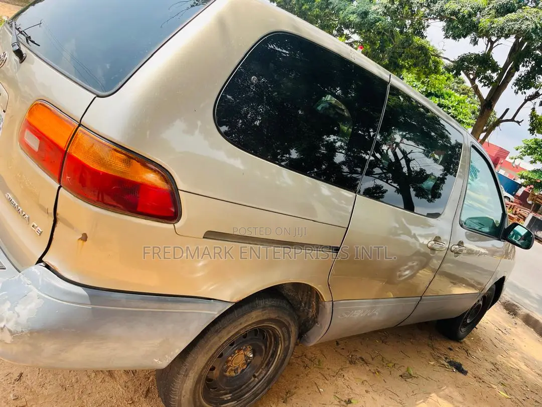 Toyota Sienna 2003 Gray