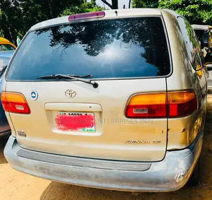 Toyota Sienna 2003 Gray