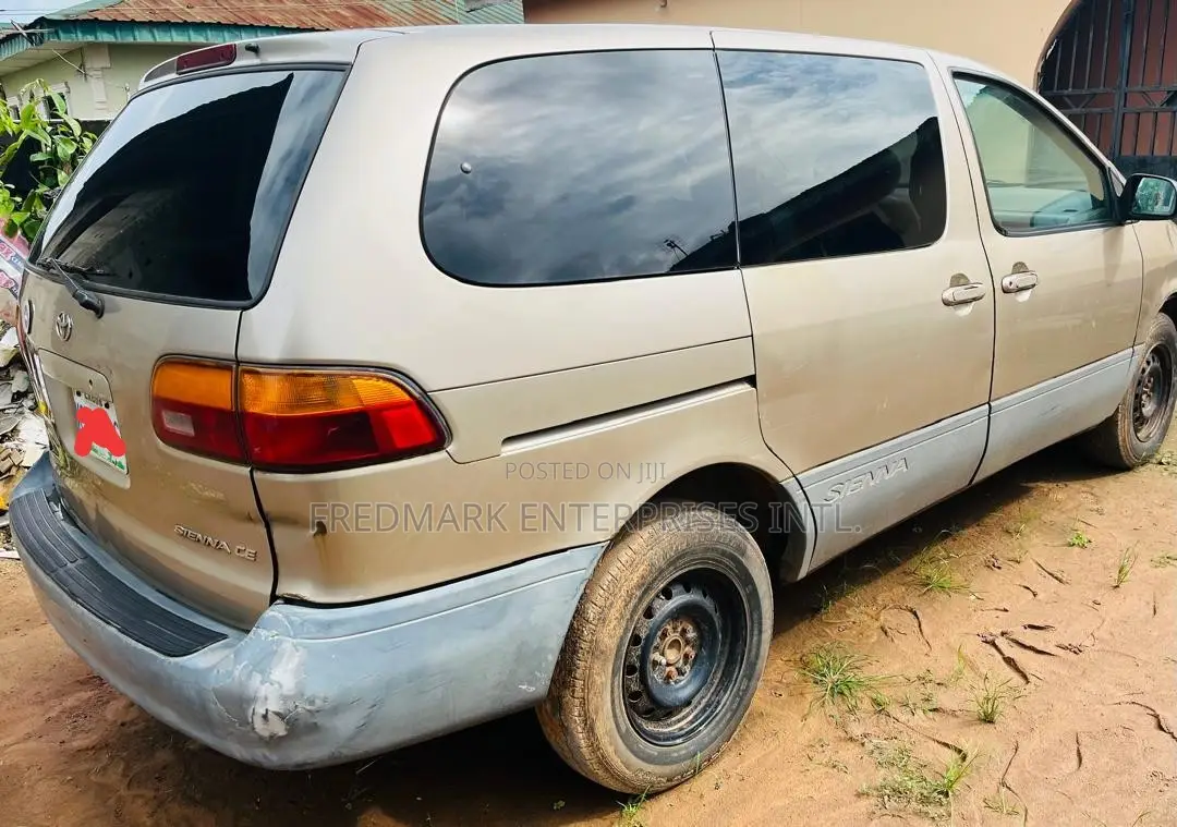 Toyota Sienna 2003 Gray