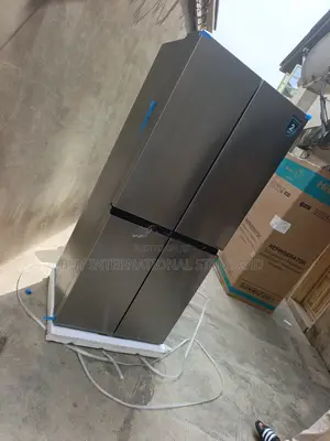 Hisense 4-Door Fridge RQ-54WC for Organized Food and Beverage Placemen