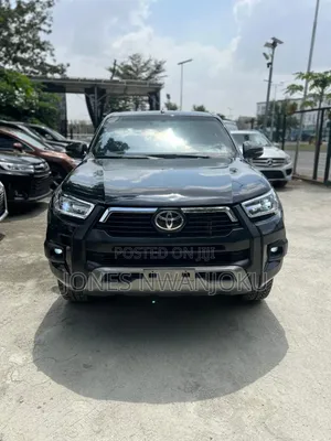 Toyota Hilux 2024 Black
