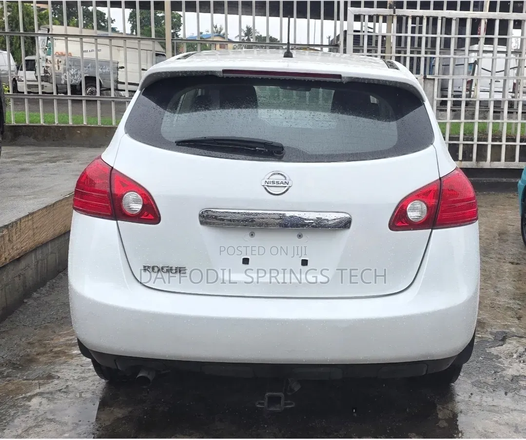 Nissan Rogue 2013 White