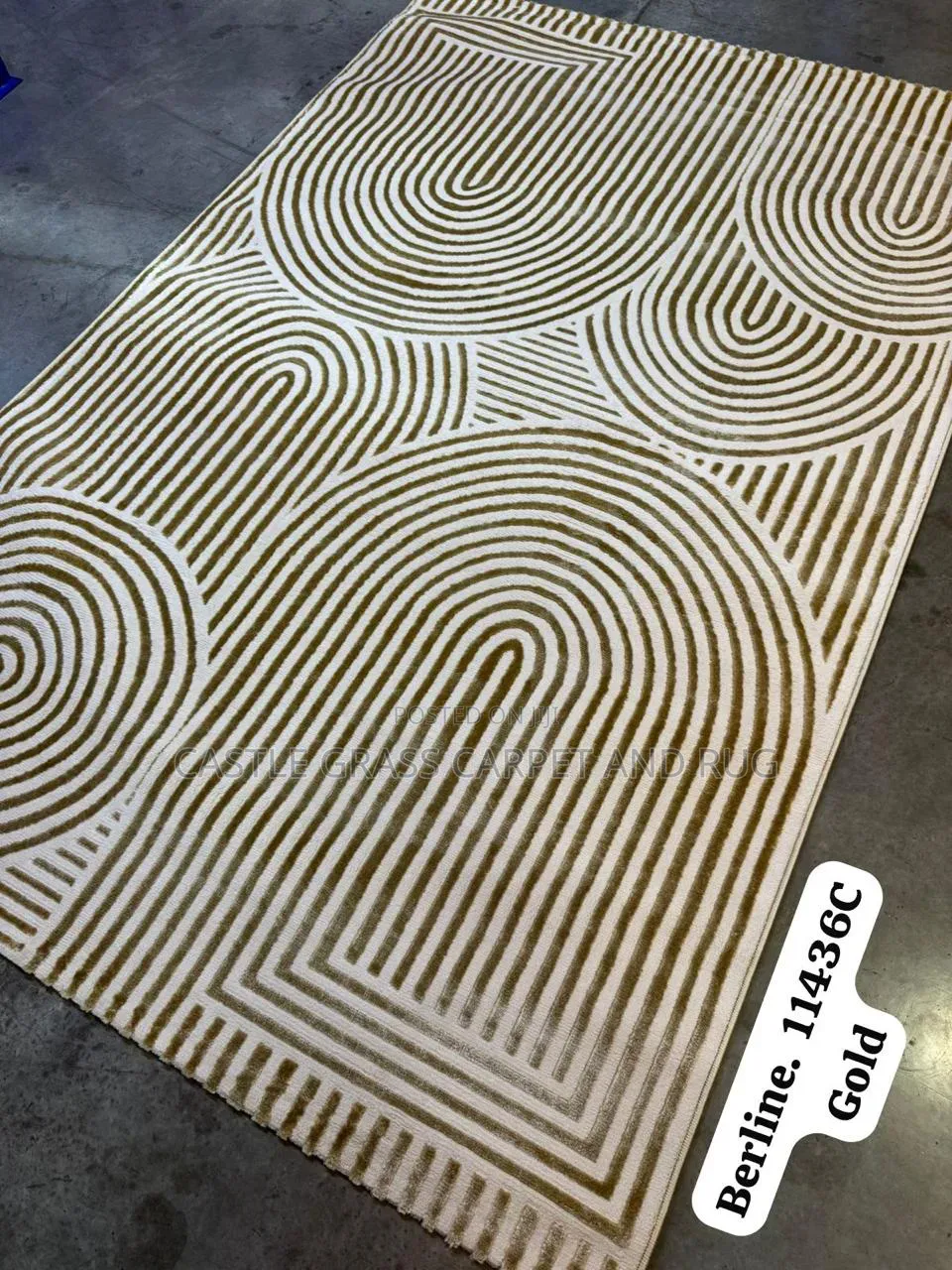 Royal Treasure Center Rug