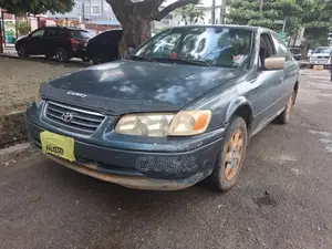 Toyota Camry 1999 Blue