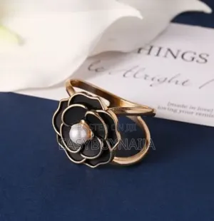 Pearl Silk Towel Buckle Fashion T-Shirt Belt Knot Buckle - BLACK