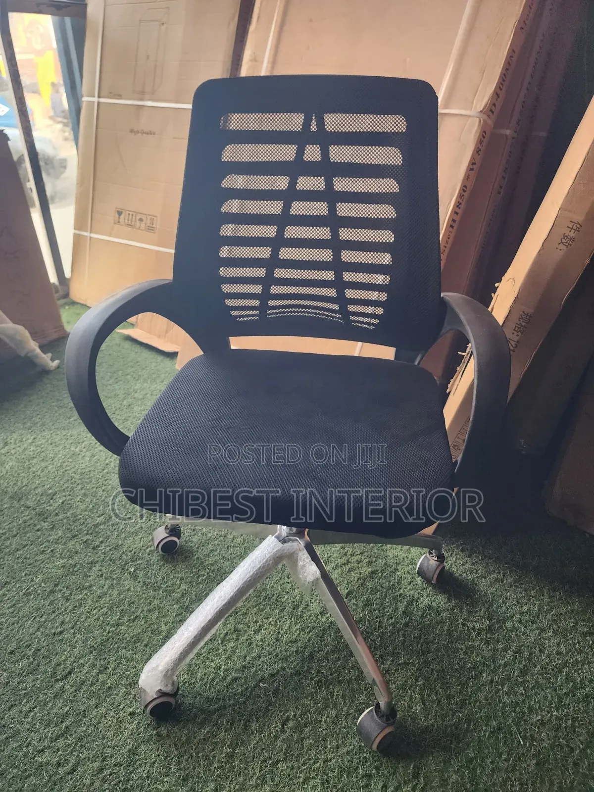 Imported Brand New Rolling Chair.