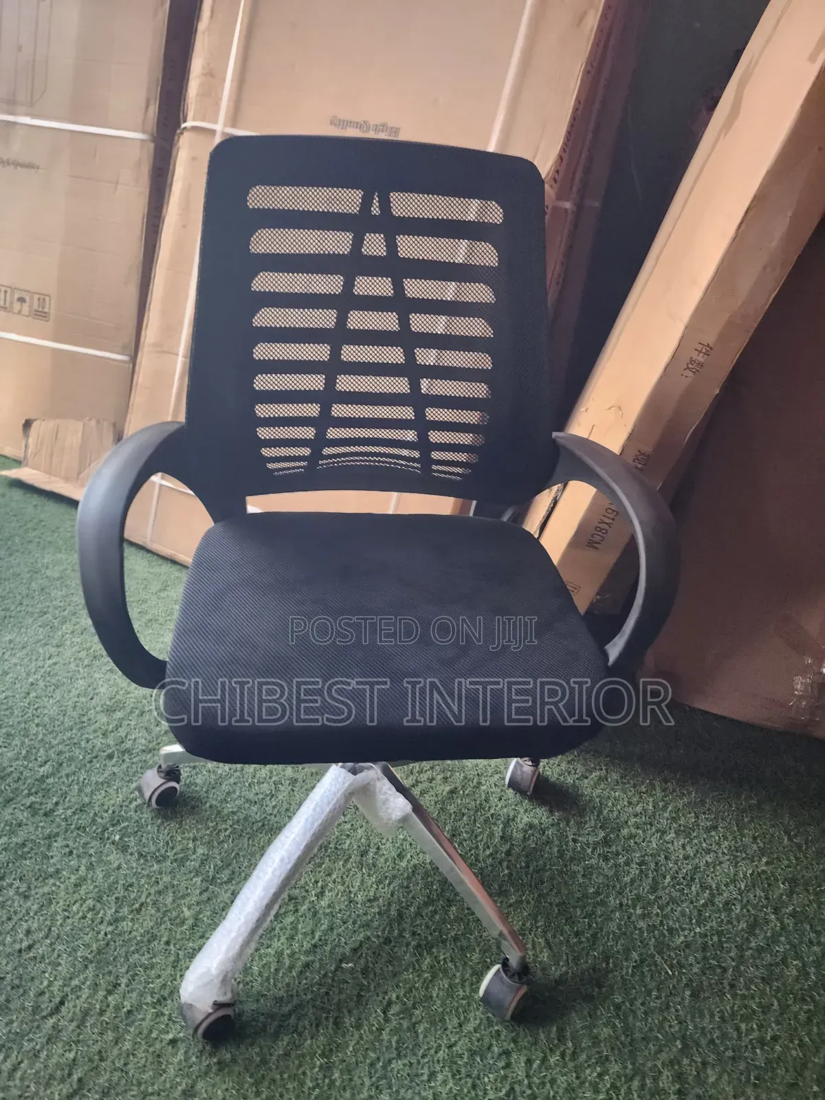 Imported Brand New Rolling Chair.