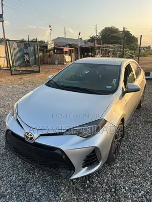 Toyota Corolla S 4dr Sedan (1.8L 4cyl CVT) 2015 Silver