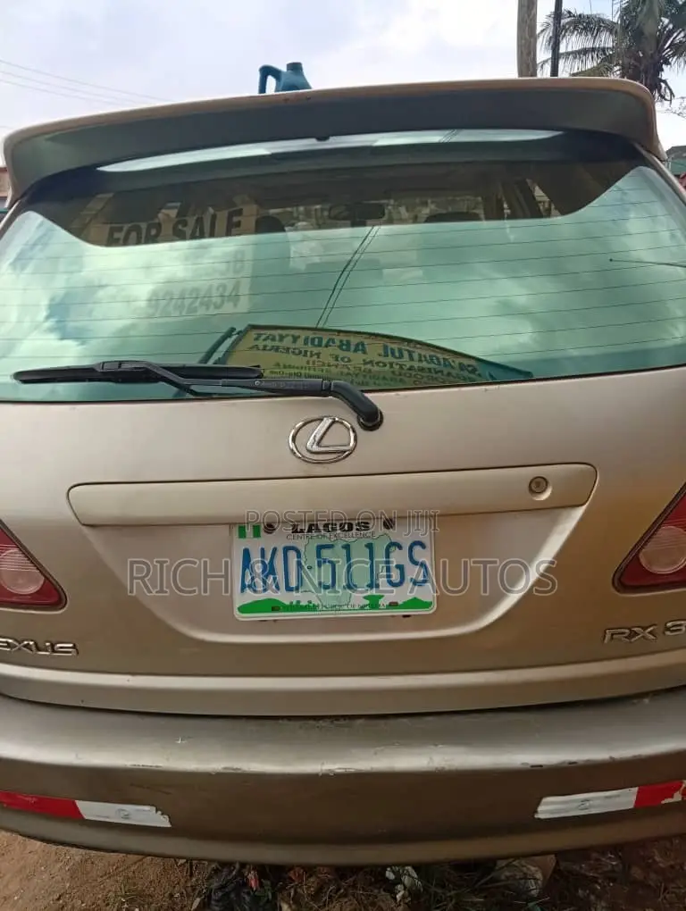 Lexus RX 2000 Gold