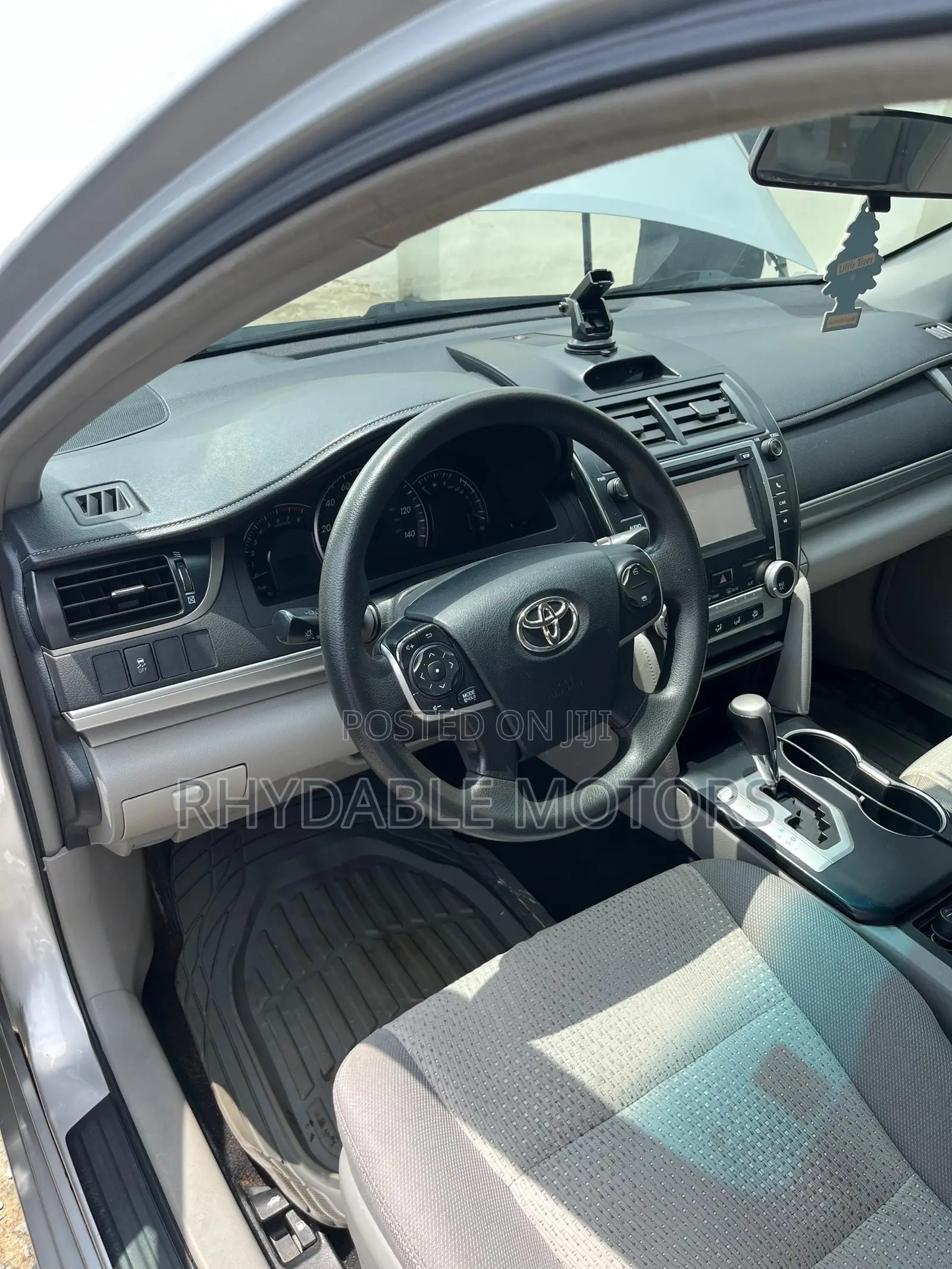 Toyota Camry 2012 Silver