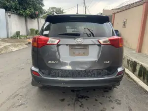 Toyota RAV4 2015 Gray