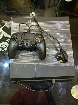 PS4 Fat 1TB – Jailbroken | 9 Games