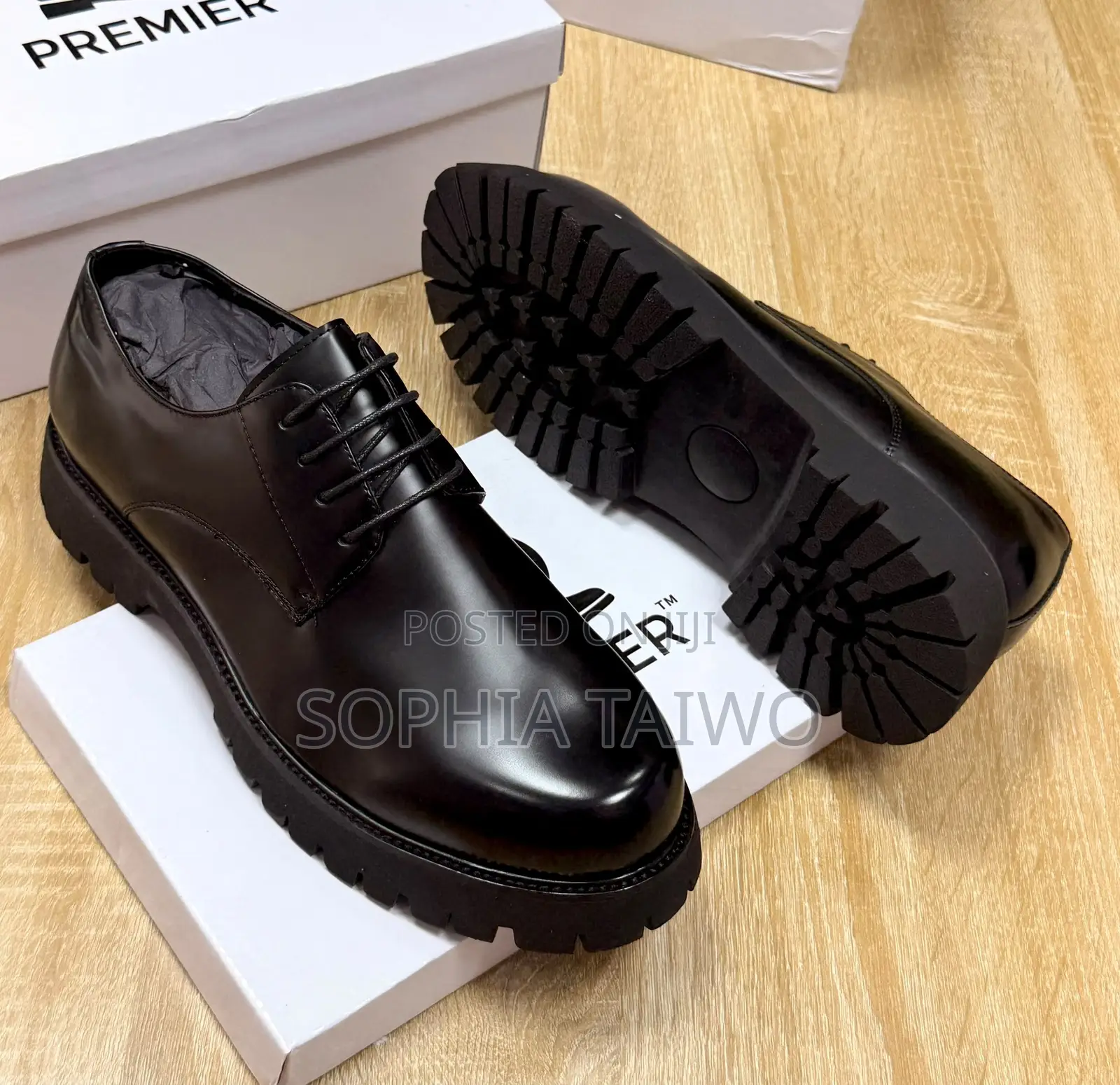 Premier Men Solid Loafer