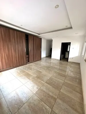 7bdrm Duplex in Guzape Abuja for rent