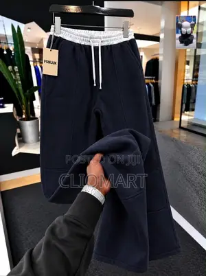 Heavyweight Pintuck Wide-Leg Heavy-Fleece Sweatpants