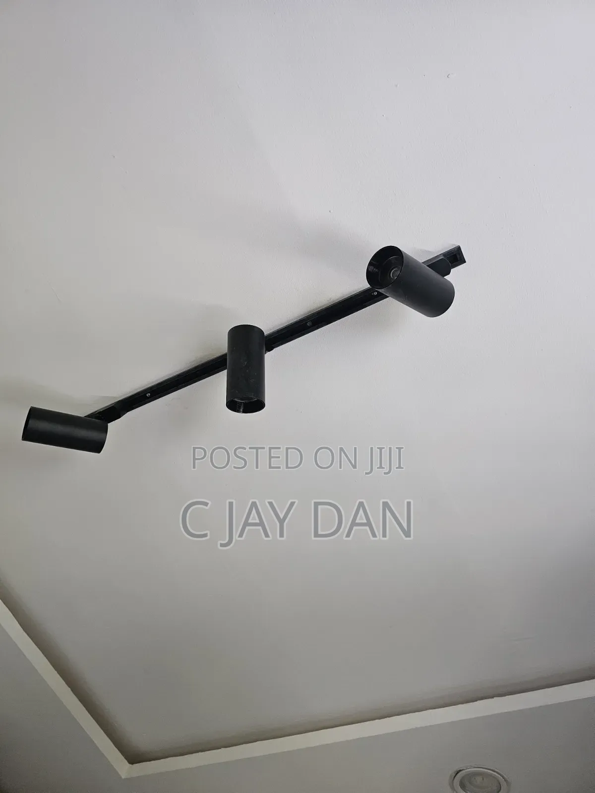 40w Track Light Adjustable Track Ceiling/Wall Spotlight 3 in 1- Black