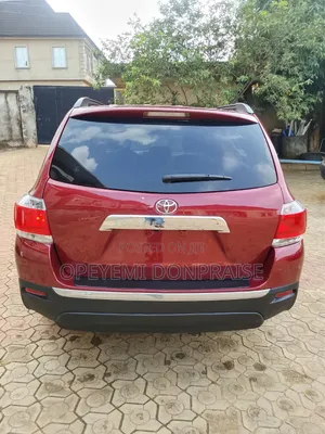 Toyota Highlander V6 2009 Red