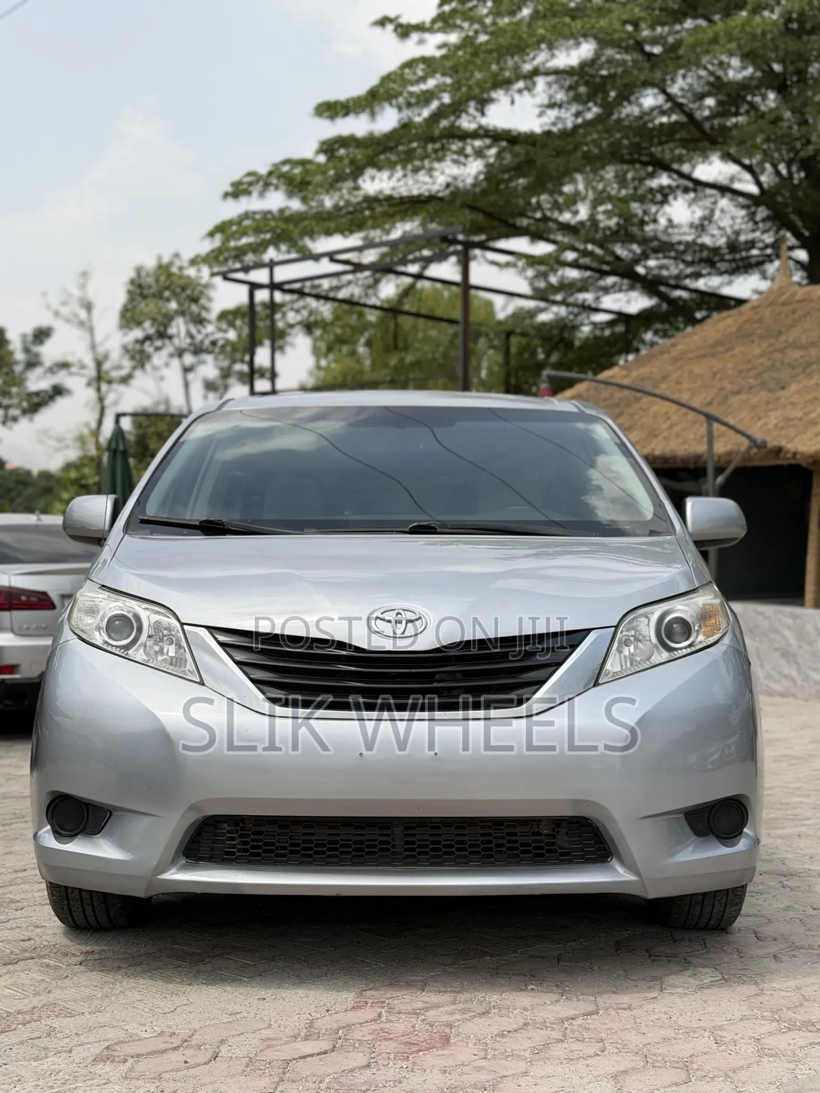 Toyota Sienna LE 7 Passenger 2011 Silver