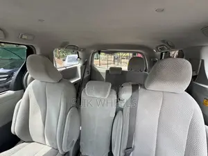 Toyota Sienna LE 7 Passenger 2011 Silver