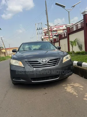 Toyota Camry LE 4dr Sedan (2.4L 4cyl 5A) 2009 Gray