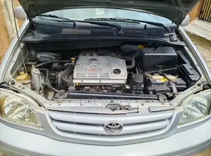Toyota Sienna 2002 Silver