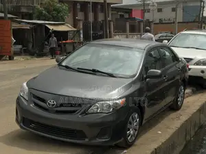 Toyota Corolla 2011 Gray