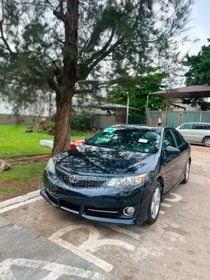 Toyota Camry SE 4dr Sedan (2.5L 4cyl 6A) 2014 Green