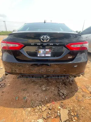 Toyota Camry SE FWD 2020 Black