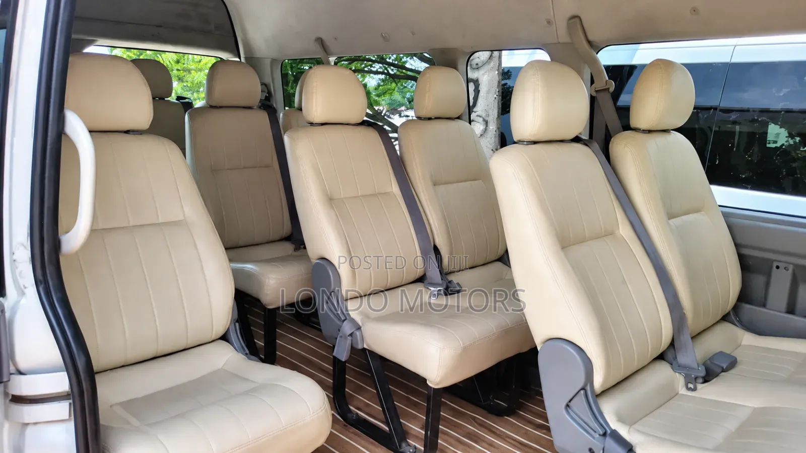 Toyota HiAce 2015 White