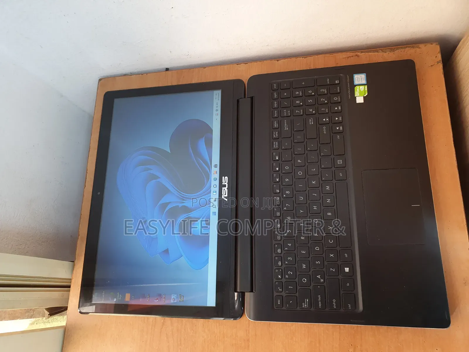 Laptop Asus Q551 8GB Intel Core i7 HDD 1T