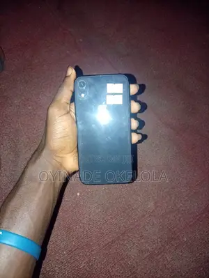 Apple iPhone XR 64 GB Black