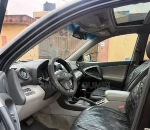 Toyota RAV4 2010 Black