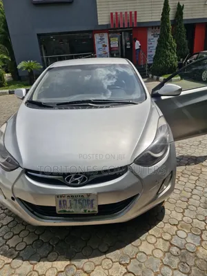 Hyundai Elantra GLS Sedan FWD (1.8L 4cyl 6M) 2013 Silver