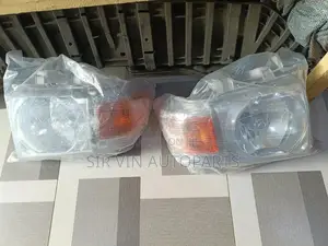 Headlight Toyota Land Cruiser 2