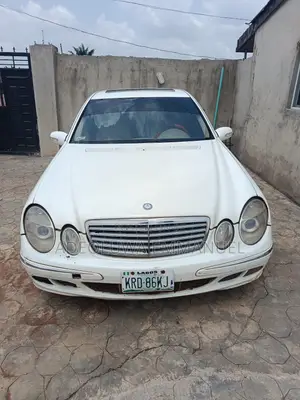 Mercedes-Benz E350 Base 4dr Sedan RWD (3.5L 6cyl 7A) 2007 White