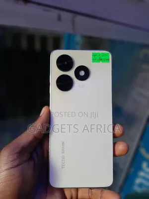 Tecno Spark 20C 256 GB Yellow