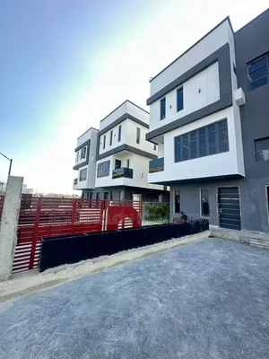 3bdrm Apartment in Lekki Phase 1 Lagos for sale