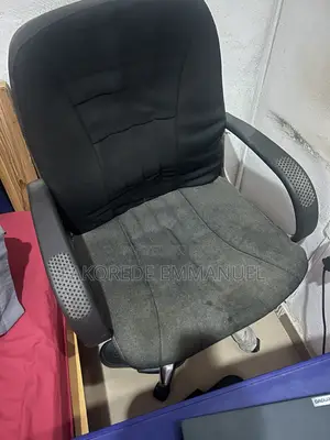 Neatly Use Office Chair 360 Rotation and Adjustable Height, No Defect