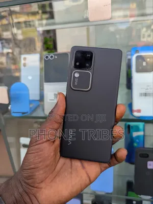 Vivo V30 5G 512 GB Black