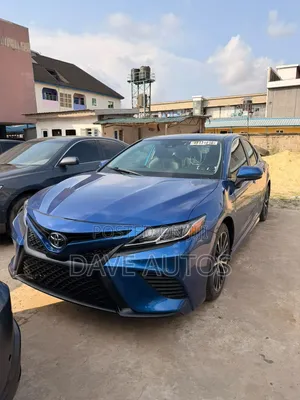 Toyota Camry 2020 Blue