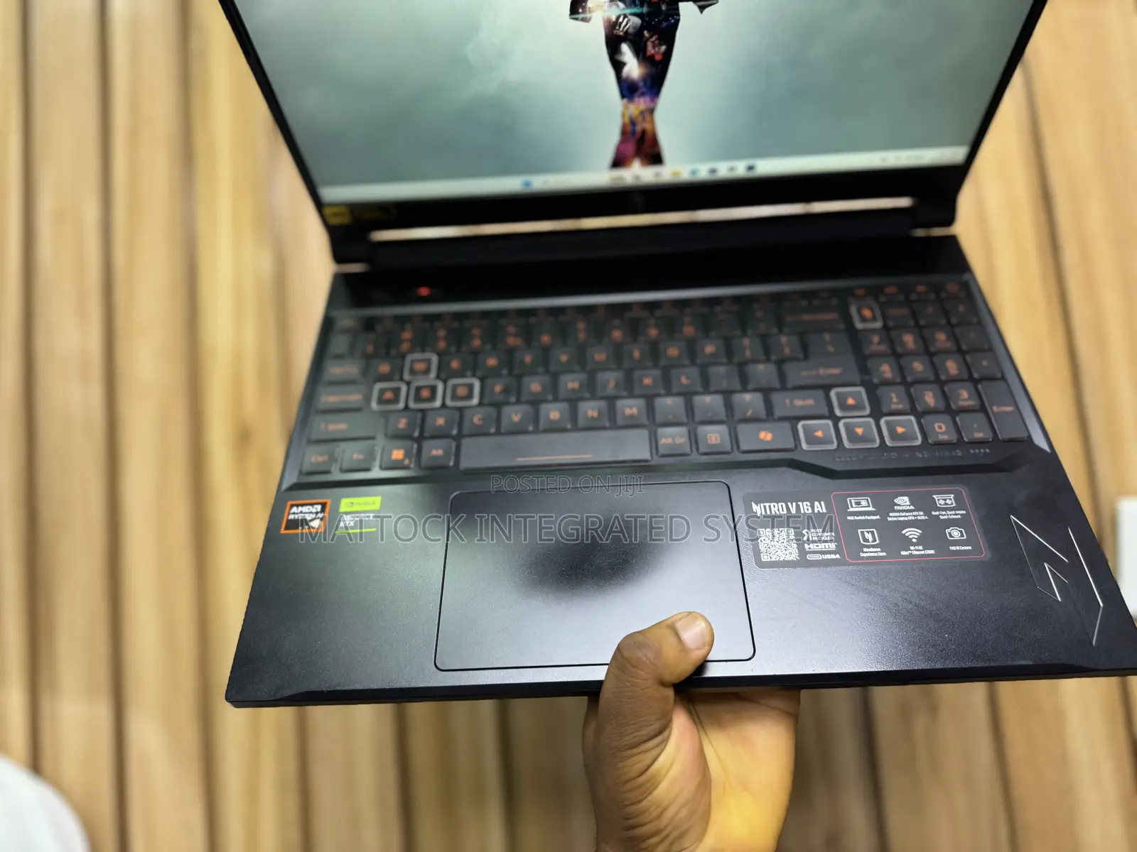 Laptop Acer Nitro V 16 AI 16GB AMD Ryzen 7 SSD 1T