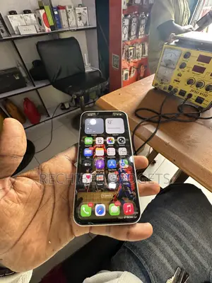 Apple iPhone 13 128 GB White